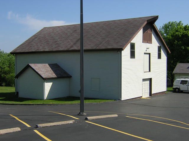 uc-zion-church-barn-ext